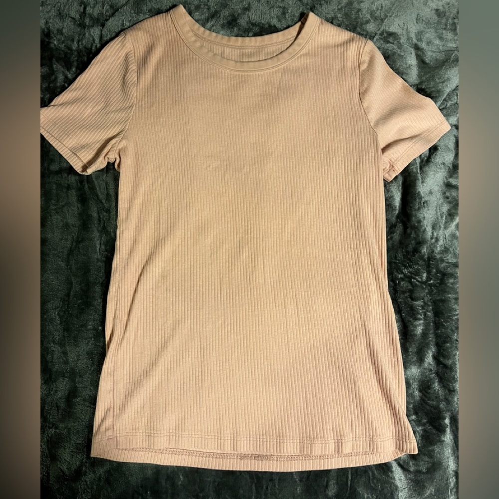 A New Day medium, ribbed tee shirt